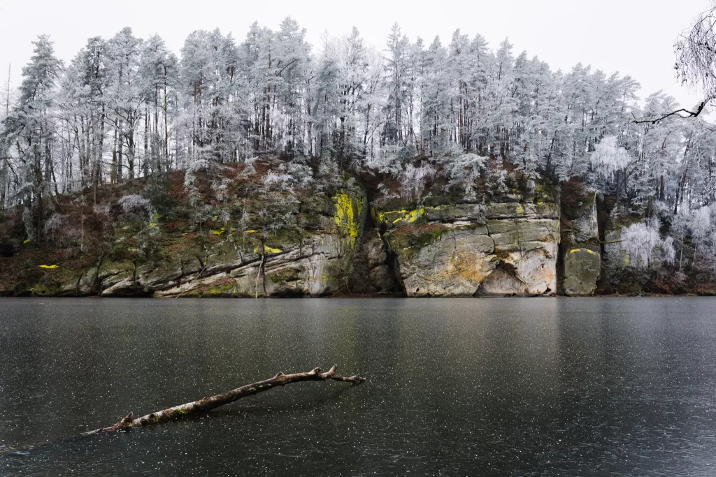 rybník Krčák, Podtrosecká údolí